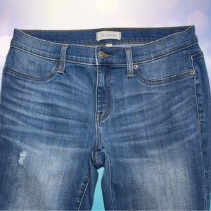 LILA RYAN Women’s 30 Distressed Skinny Jeans